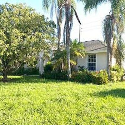 1588 Farmington Ave, Wellington, FL 33414