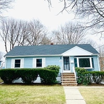 16 Perry St, Danvers, MA 01923