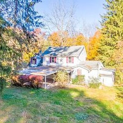 161 Lucky Ln, Dawson, PA 15428