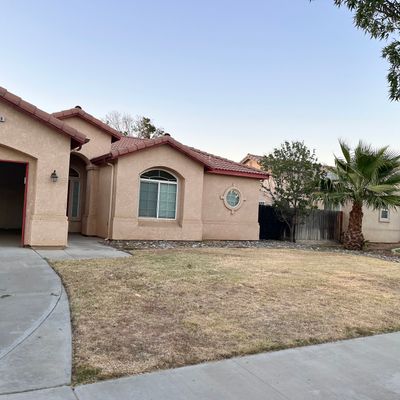 1610 San Simeon Dr, Lemoore, CA 93245