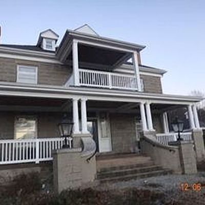 1627 Speyerer St, Rochester, PA 15074