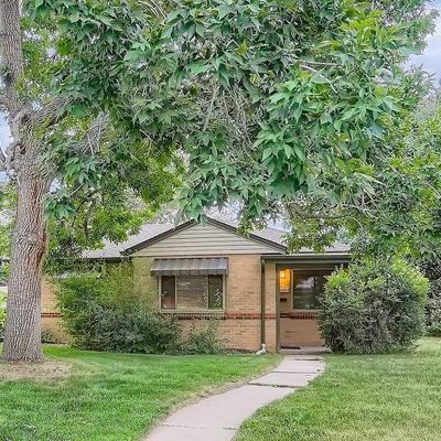 1640 Roslyn St, Denver, CO 80220