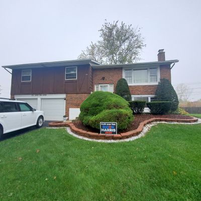 16560 Woodlawn West Ave, South Holland, IL 60473