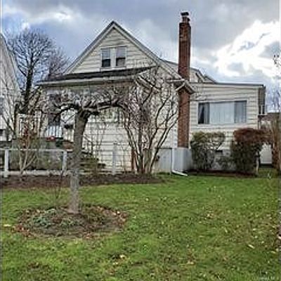 167 Trenton Ave, White Plains, NY 10606