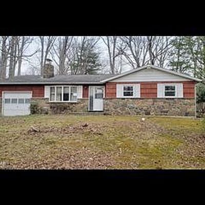 168 Terrace Dr, Stroudsburg, PA 18360