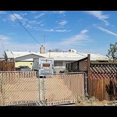 17820 Sycamore St, Hesperia, CA 92345