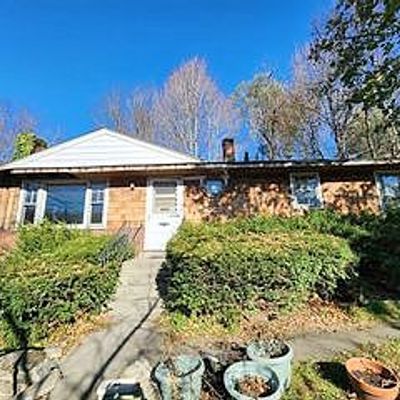 18 Baxter St, Worcester, MA 01602