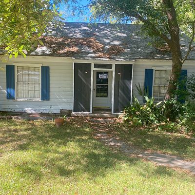 1810 Avenue P, Huntsville, TX 77340