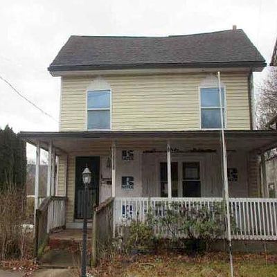 143 Locust St, Jersey Shore, PA 17740