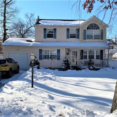 144 Dakota St, Ronkonkoma, NY 11779