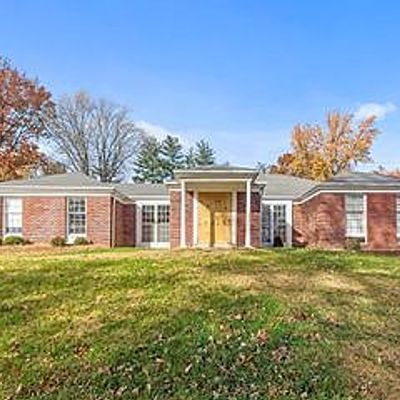 14477 Eddington Dr, Chesterfield, MO 63017