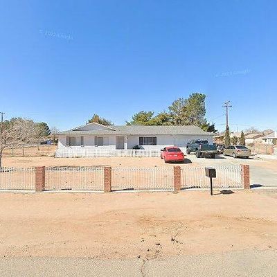 14690 Tonikan Rd, Apple Valley, CA 92307