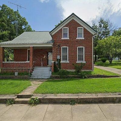 15 N Walnut St, Perryville, MO 63775