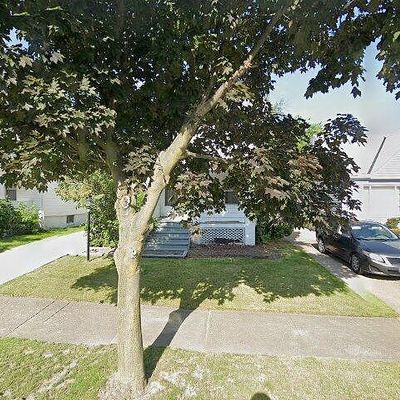 1524 E 221 St St, Euclid, OH 44117