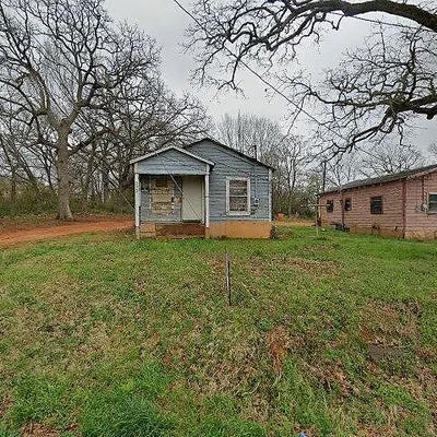 202 Mc Neil St., Palestine, TX 75801