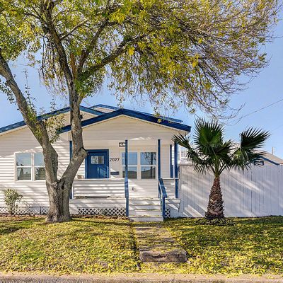 2027 54 Th St, Galveston, TX 77551