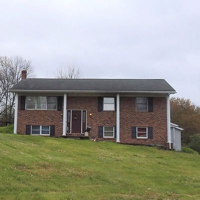 203 Midland Cir, Mount Joy, PA 17552