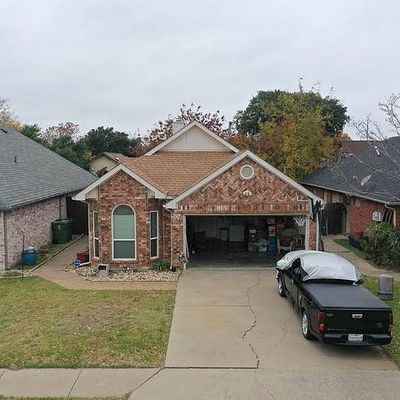 2034 Raven Ln, Lewisville, TX 75077