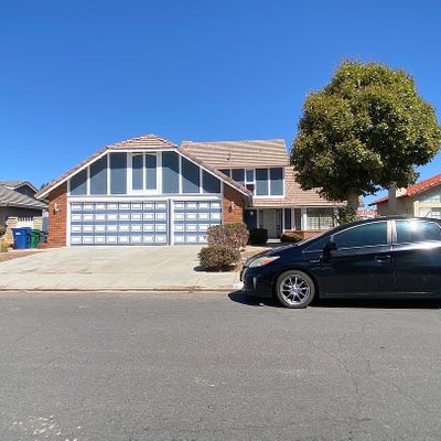 2035 Clearwater Ave, Palmdale, CA 93551