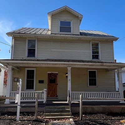 204 S Queen St, Shippensburg, PA 17257