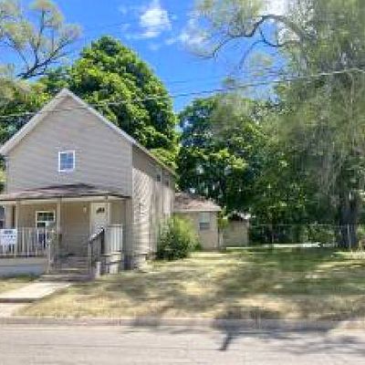 205 S Lowe St, Dowagiac, MI 49047