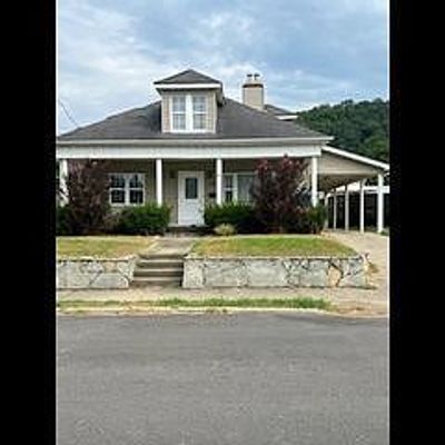 209 2 Nd St, Paintsville, KY 41240