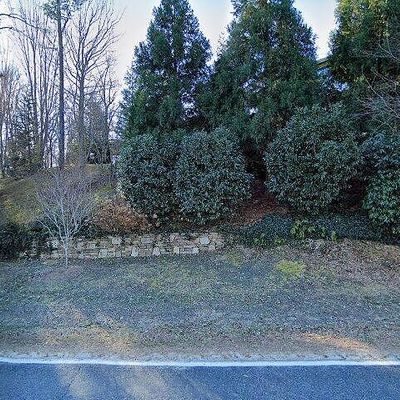 210 Erskine Rd, Tryon, NC 28782