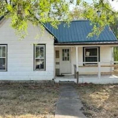 211 N Osage St, Kincaid, KS 66039