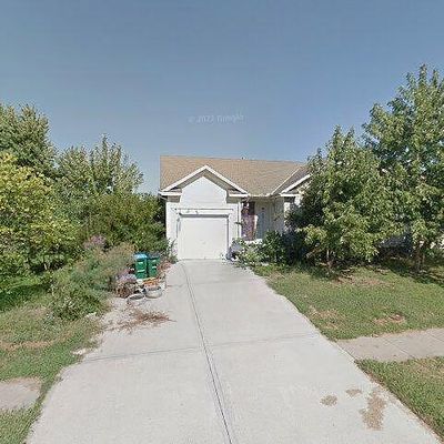 21549 S Clairmont Road, Peculiar, MO 64078