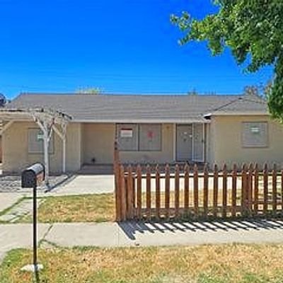 216 N Sycamore Ave, Rialto, CA 92376