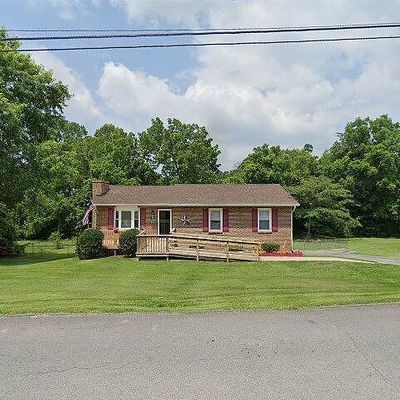 216 Paramount Dr, Bristol, TN 37620