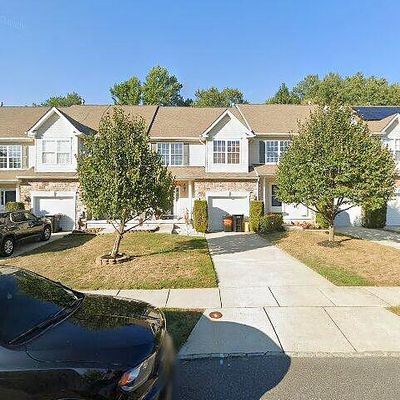 221 Hidden Dr, Blackwood, NJ 08012