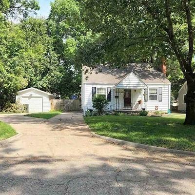 1828 Sw Randolph Ave, Topeka, KS 66604