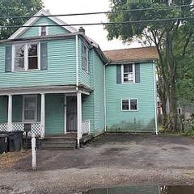 19 Millstone Rd, Hyde Park, MA 02136