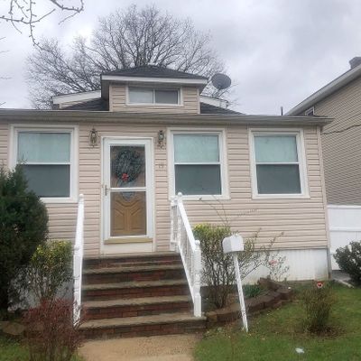 19 Wedgewood Ave, Woodbridge, NJ 07095