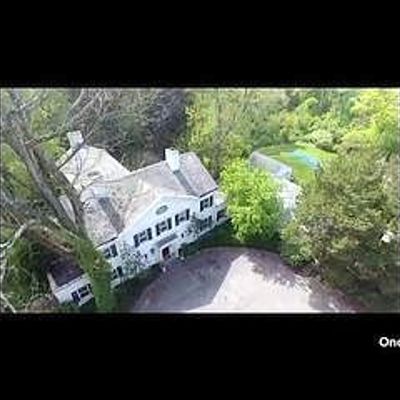 1900 Muttontown Rd, Syosset, NY 11791