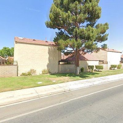 19246 Elm Dr, Apple Valley, CA 92308