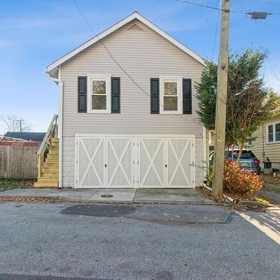 2 W Union St, Penns Grove, NJ 08069