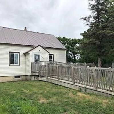 251 Colfax Ave Ne, Hector, MN 55342