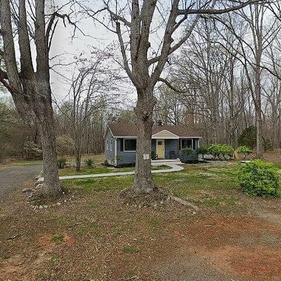 2581 Judes Ferry Rd, Powhatan, VA 23139