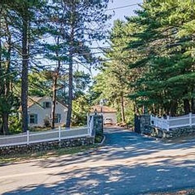 26 Broadway, Stoneham, MA 02180