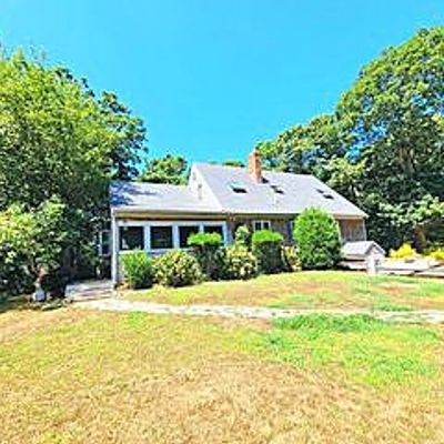 260 Norton Ave, Vineyard Haven, MA 02568