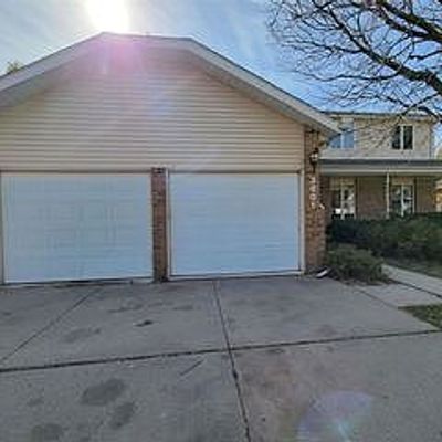 2601 Norman Cir, Lincoln, NE 68512