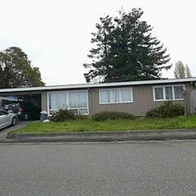 2705 Kenmar Rd, Fortuna, CA 95540