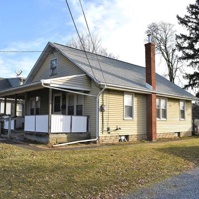 271 Lumber St, Mount Joy, PA 17552