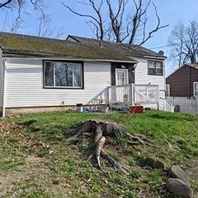 28 Eaton St, West Haven, CT 06516