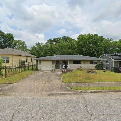 2818 Knotty Oaks Trl, Houston, TX 77045