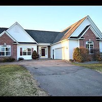 29 Grouse Pt, Webster, NY 14580