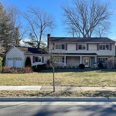 29 Hillwood Rd, East Brunswick, NJ 08816