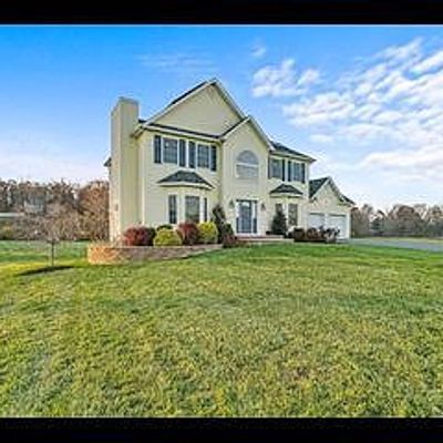 29 Tweddle Farm Ln, Montgomery, NY 12549